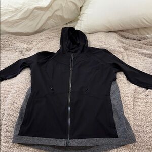 lululemon athletica Black and Gray Jacket size 8 excellent condition!